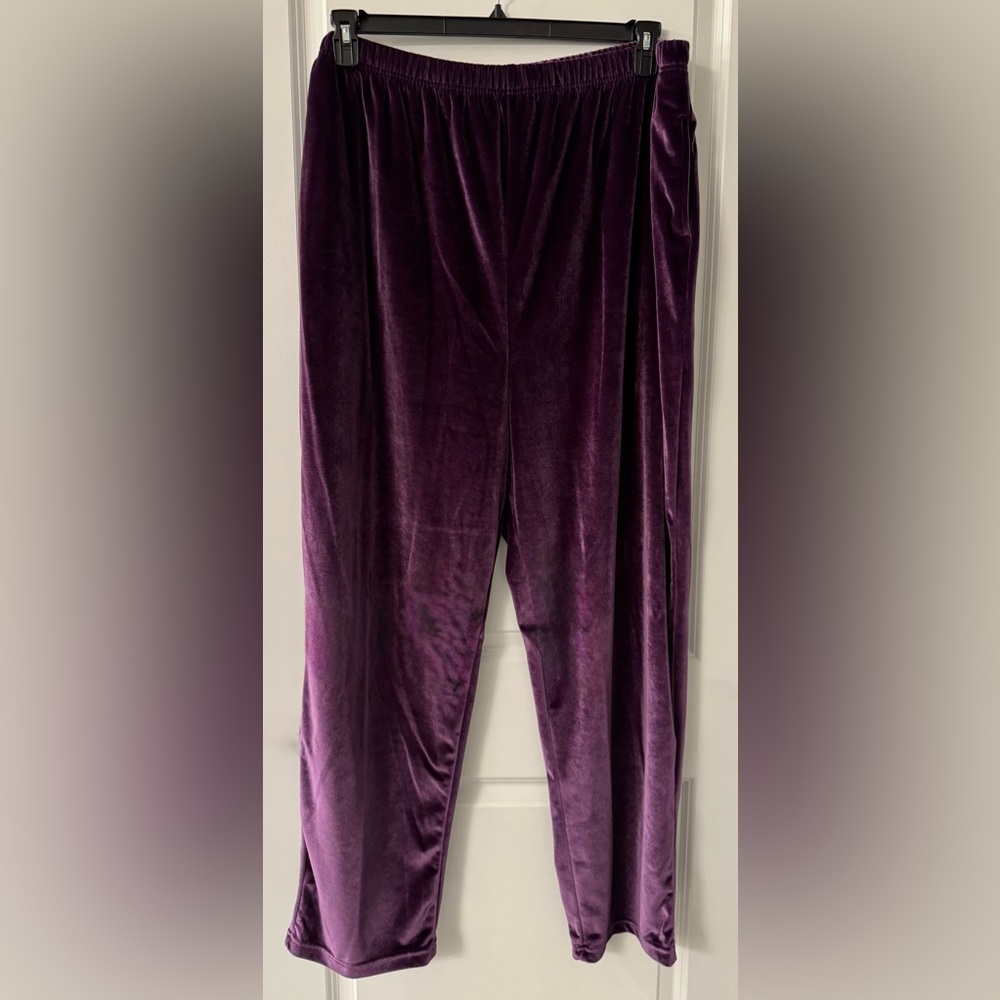 #z112 - Roaman’s Purple Velour Velvet Tracksuit Pants Elastic Waist Straight Leg